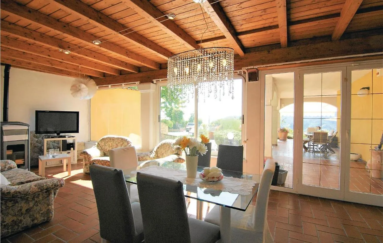 Beautiful Home In Codena With Jacuzzi カッラーラ 別荘