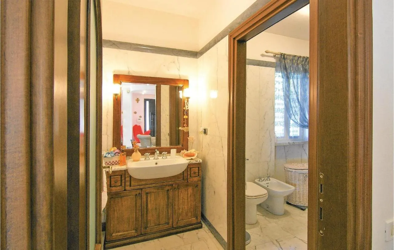 Beautiful Home In Codena With Jacuzzi 卡拉拉