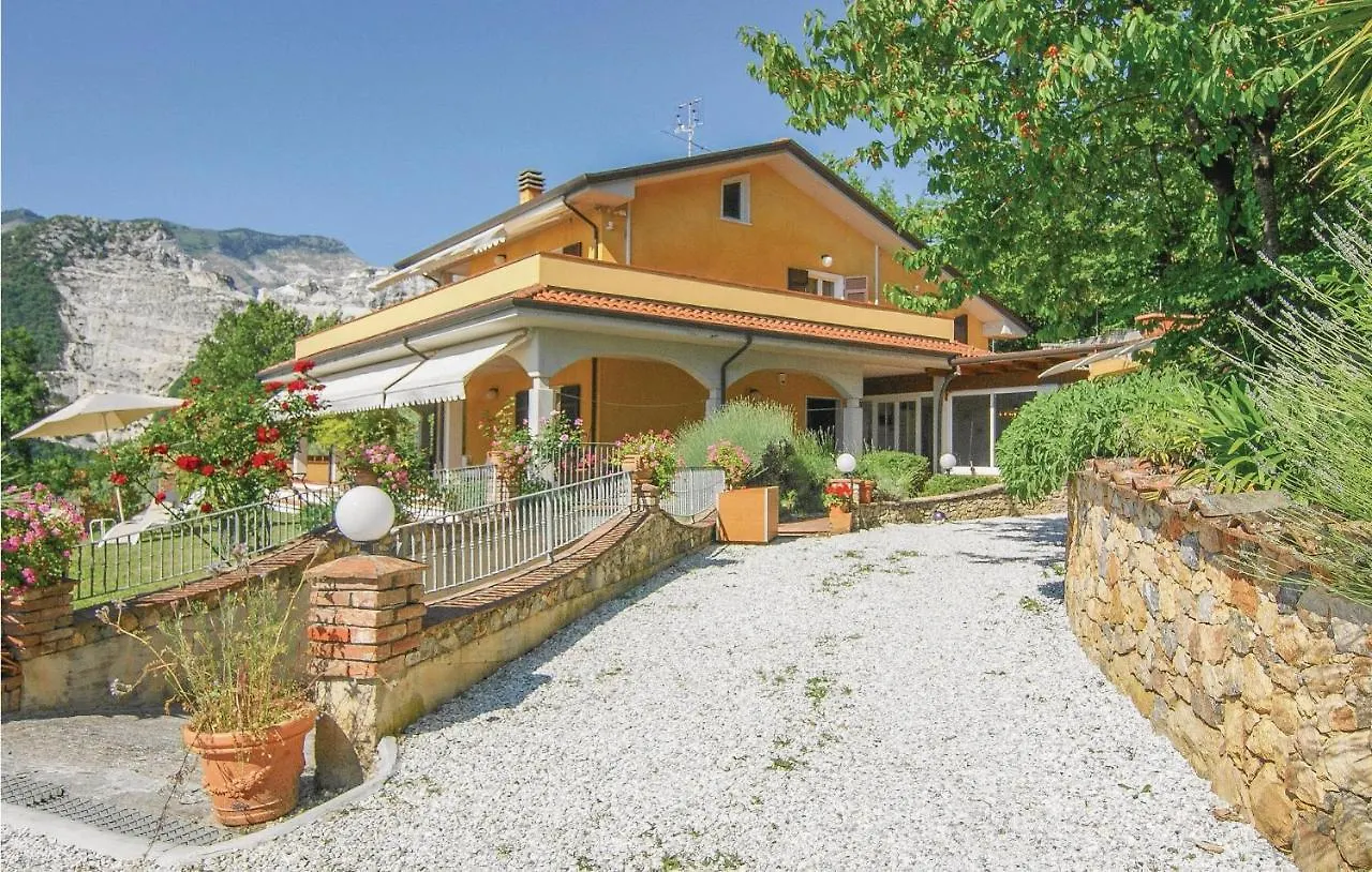 Beautiful Home In Codena With Jacuzzi Carrare Italie